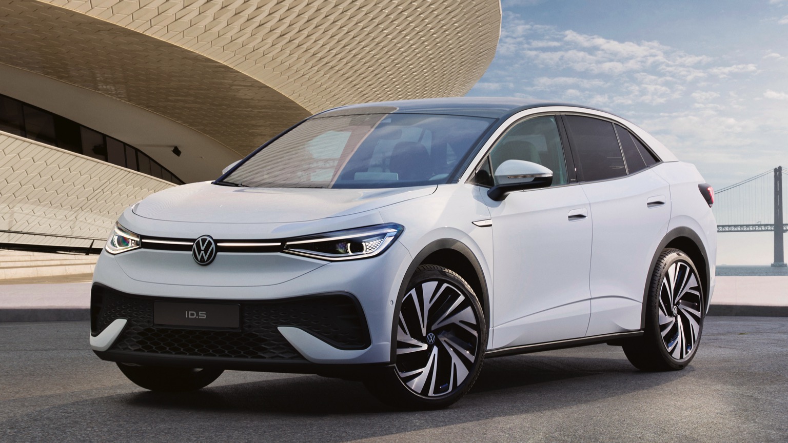 Прокат авто в Україні, Європі та у всьому світі | Avis Прокат авто